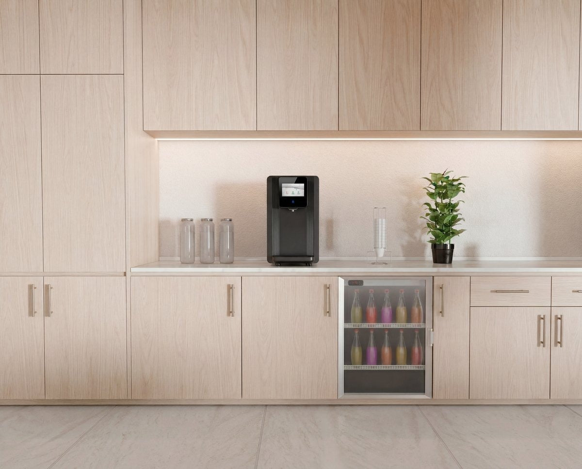 FINAQUA ELITE integrat într-o bucătărie cu mobilier din lemn