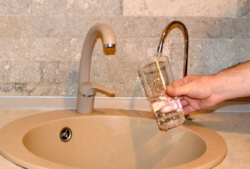 Apa de la robinet din România e și mai bună atunci când o filtrezi profesionist